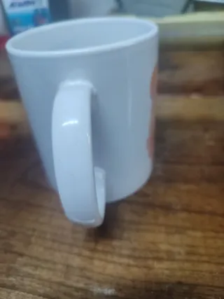 Taza con diseño de perritos