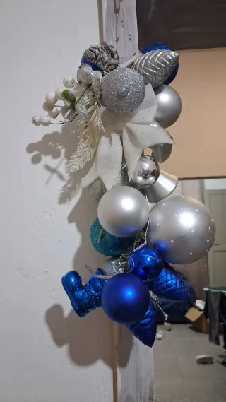 Decorazione natalizia blu e argento