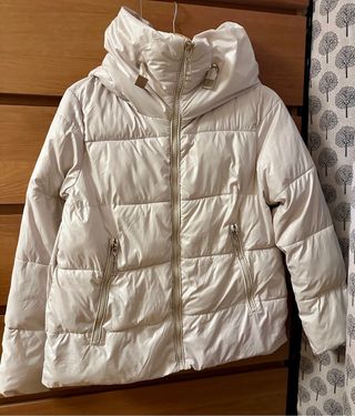 Cazadora acolchada beige