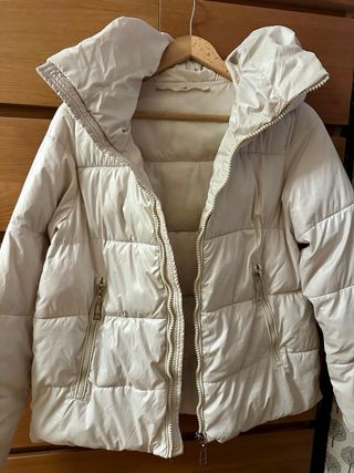 Cazadora acolchada beige