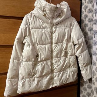 Cazadora acolchada beige