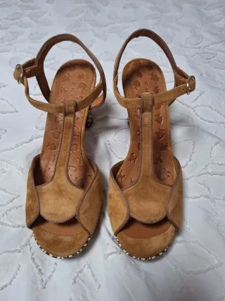 Sandalias de tacón con estampado