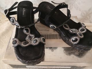 Sandalias doradas cuña talla 37