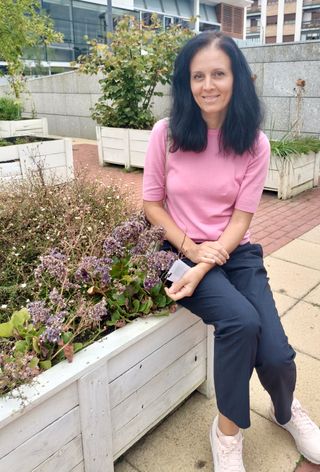 Cuidadora de niños o bebés