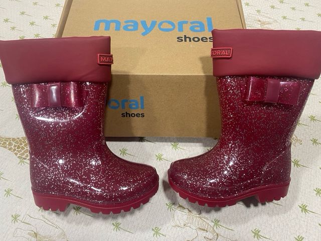 Botas de agua Mayoral talla 22.