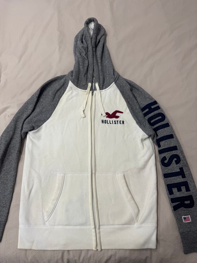 Chaqueta Hollister Gris y Blanca Talla M
