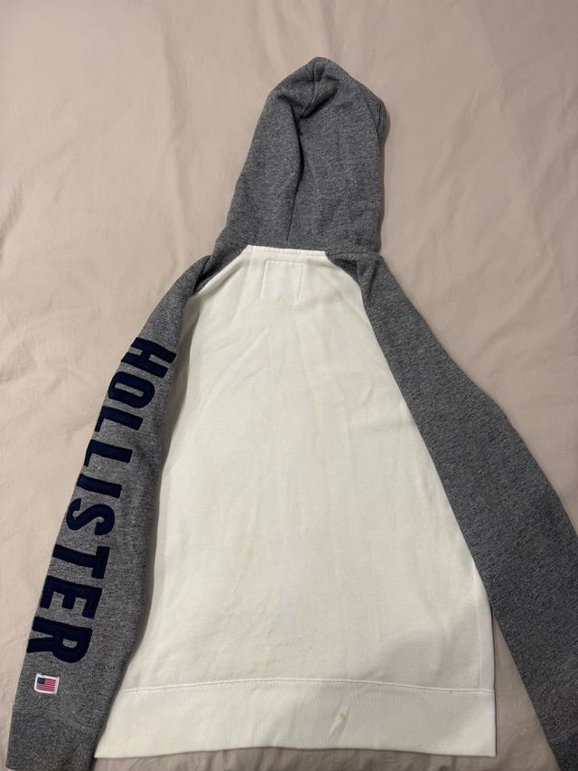 Chaqueta Hollister Gris y Blanca Talla M