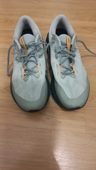 Asics Novablast 5 TR Gris/Verde