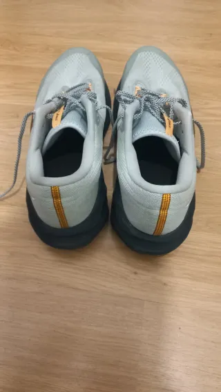 Asics Novablast 5 TR Gris/Verde