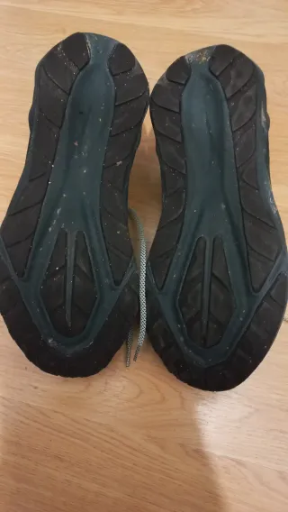 Asics Novablast 5 TR Gris/Verde