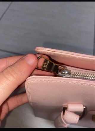 Borsa Patrizia Pepe Rosa con Dettagli Oro