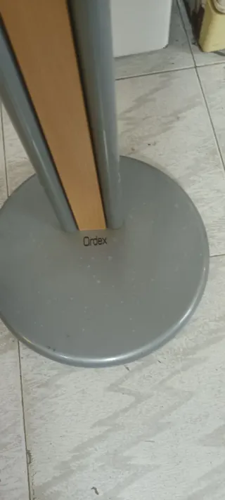 Galán de noche madera y metal