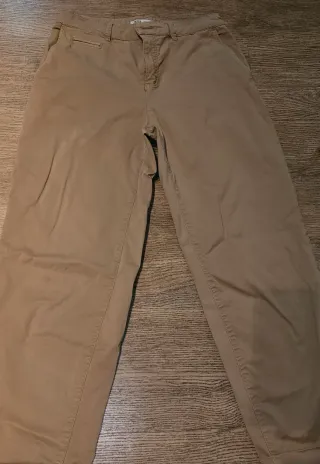 Pantalón chino Zara beige talla 36