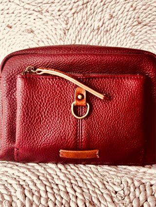 Bolso hombro o cruzado color teja a estrenar .