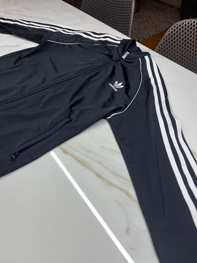 Sudadera Adidas Negra Cremallera talla 13/14 años