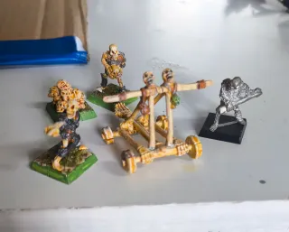 Lanzacraneos No Muertos Warhammer