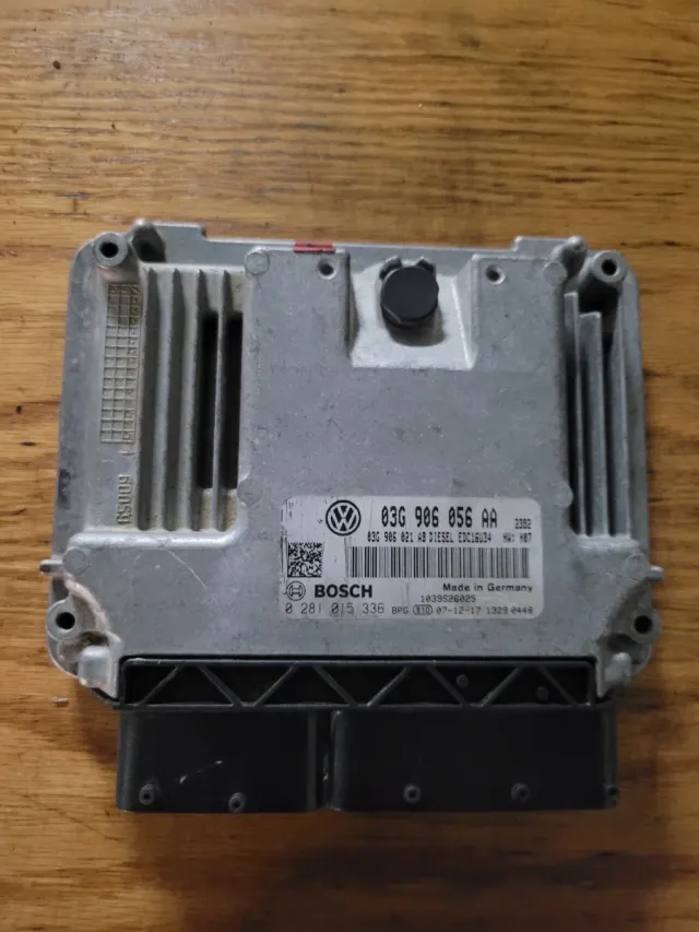 Centralita Motor VW 03G 906 056 AA