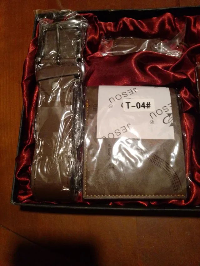 Lote Cartera, Cinturón, Reloj, Llavero y Bolígrafo