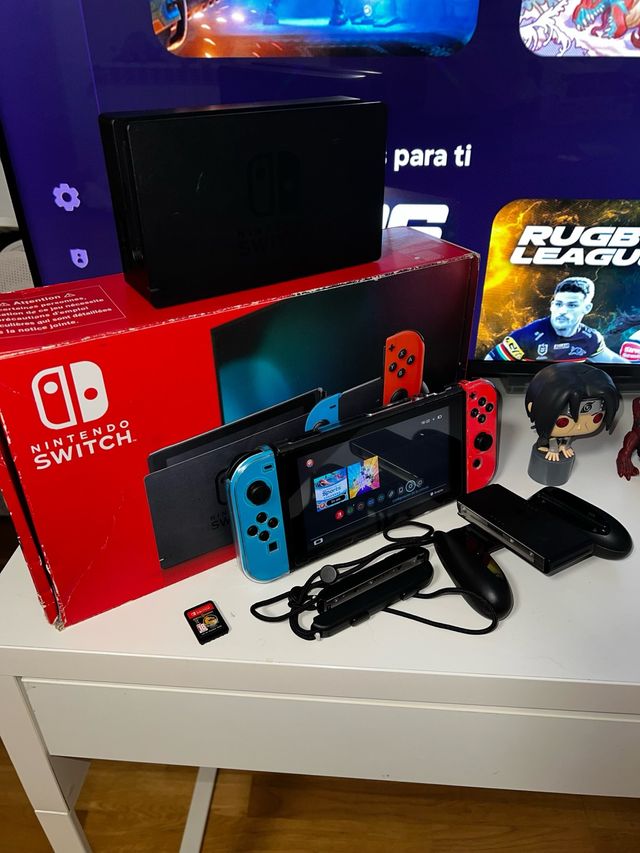 Nintendo Switch Negra/Azul/Roja