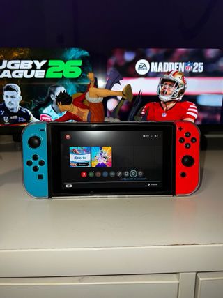 Nintendo Switch Negra/Azul/Roja