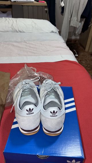 Adidas Bambas azules y Blancas
