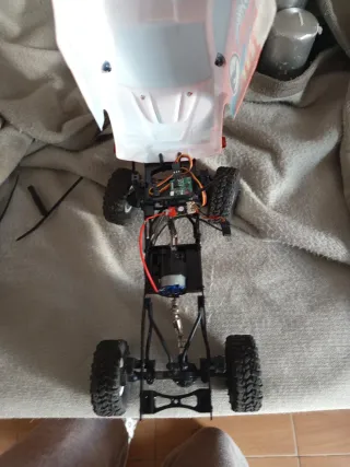 Coche RC Hot Wheels Todoterreno