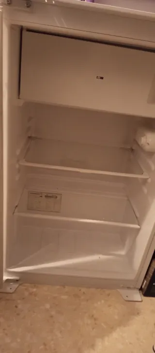 Frigorífico pequeño con congelador