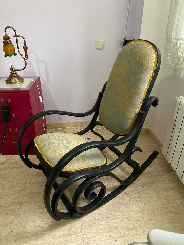 Mecedora de madera maciza estilo Jamb M41