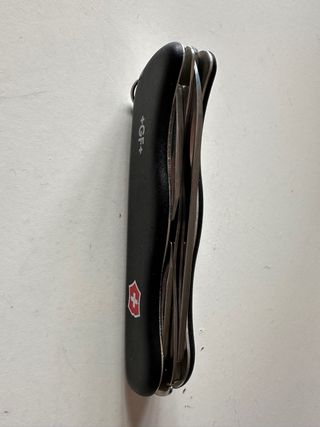 Navaja multiusos negra GF+