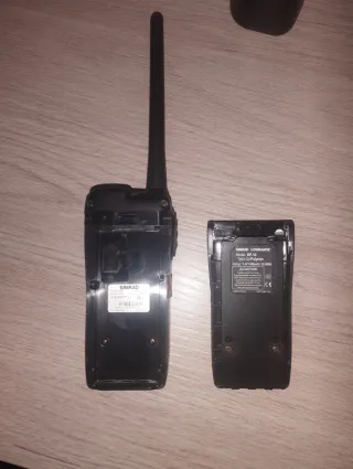 Radio VHF/GPS Simrad HH36 precio negociable