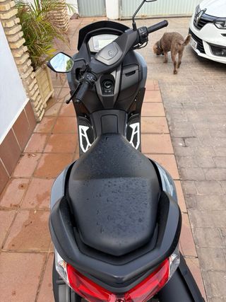 YAMAHA NMAX 125 (Agosto 2024) – Gris Oscuro –
