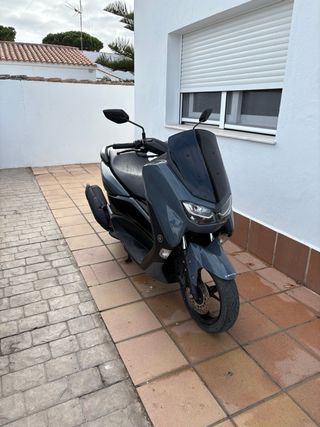 YAMAHA NMAX 125 (Agosto 2024) – Gris Oscuro –