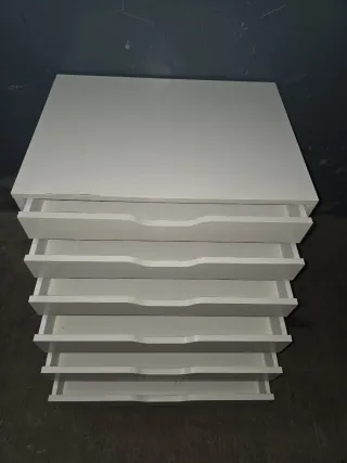 Cajonera blanca con ruedas