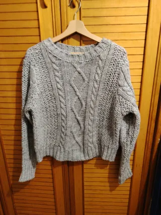 Jersey gris tejido trenzado