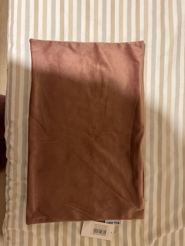 Funda cojín rosa terciopelo Casa Viva