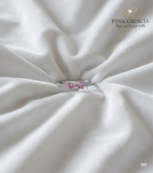 Anillo de lazo de plata de ley 925.