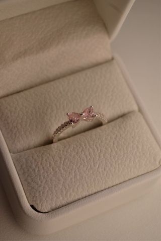 Anillo de lazo de plata de ley 925.