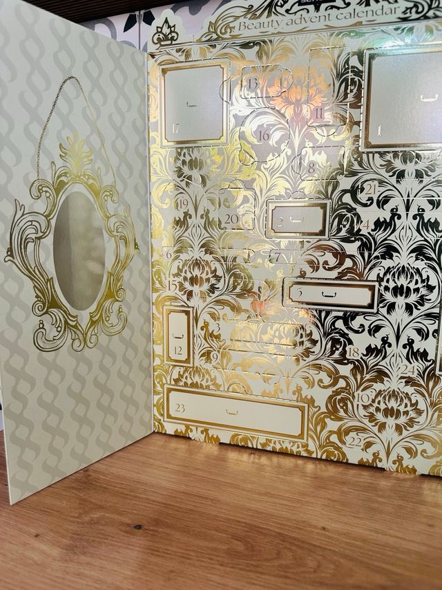 Calendario de Adviento Beauty Sence Dorado