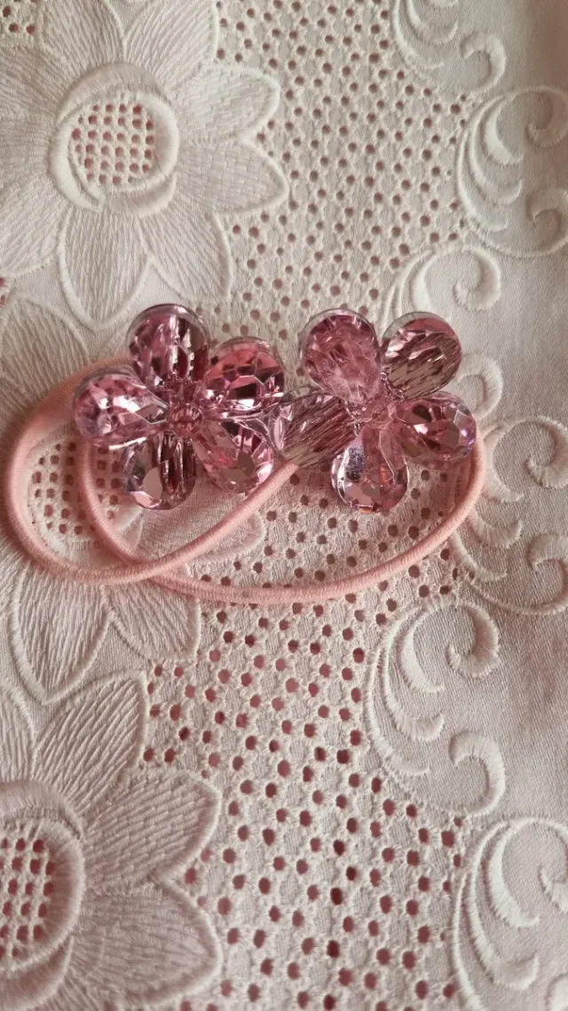 Elegante vestido de niña con viso, 6-7 años.