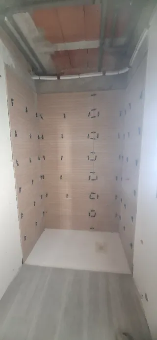 Trabajo todo tipo de reformas baños cocinas vallas