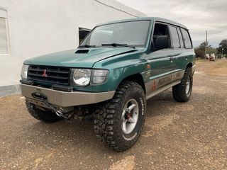 Mitsubishi Montero v20 1990