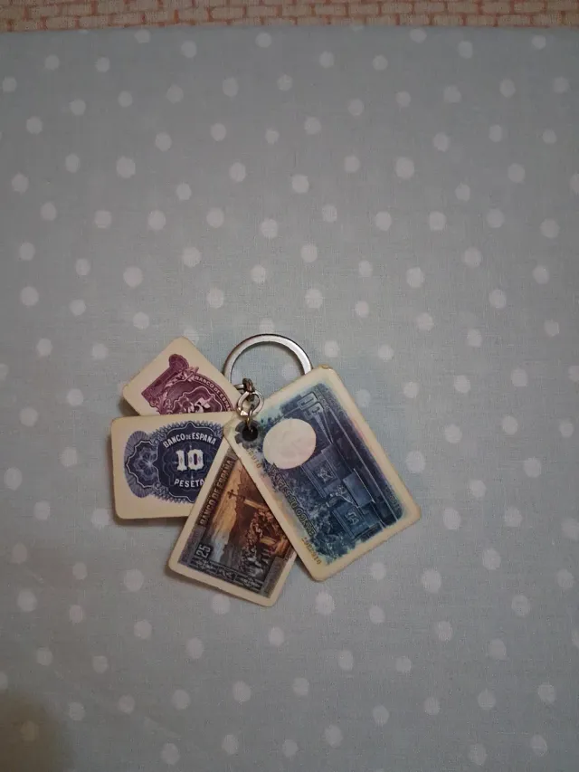 Portachiavi con banconote di Spagna antica