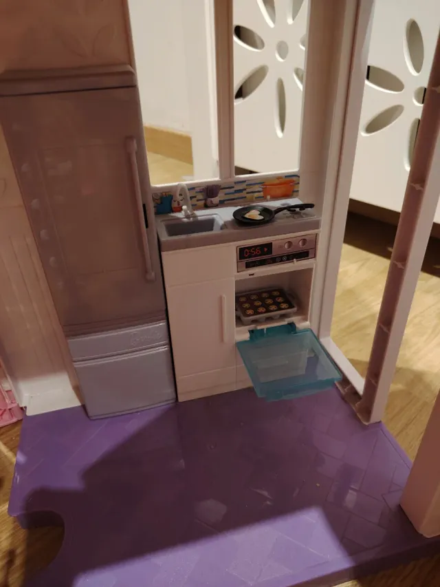 Casa Barbie Malibu, regalo coche