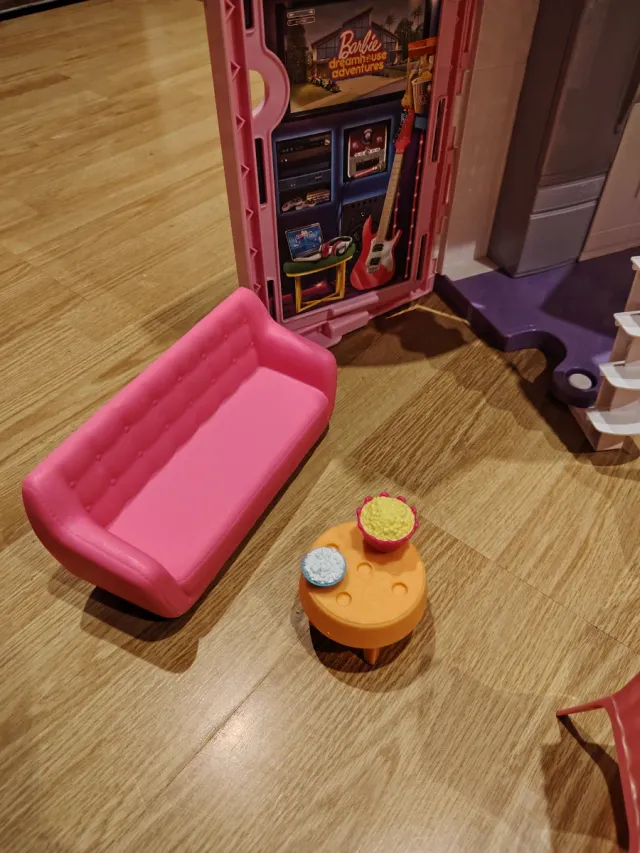 Casa Barbie Malibu, regalo coche