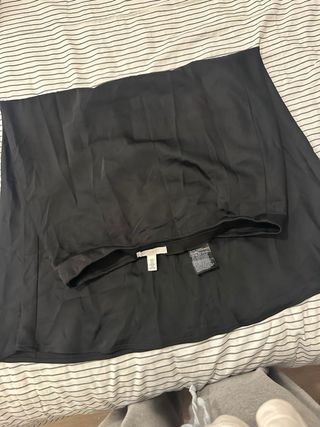 Falda larga negra satinada