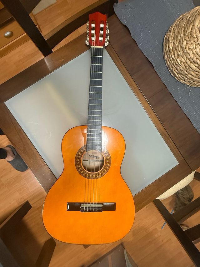Guitarra Naranja