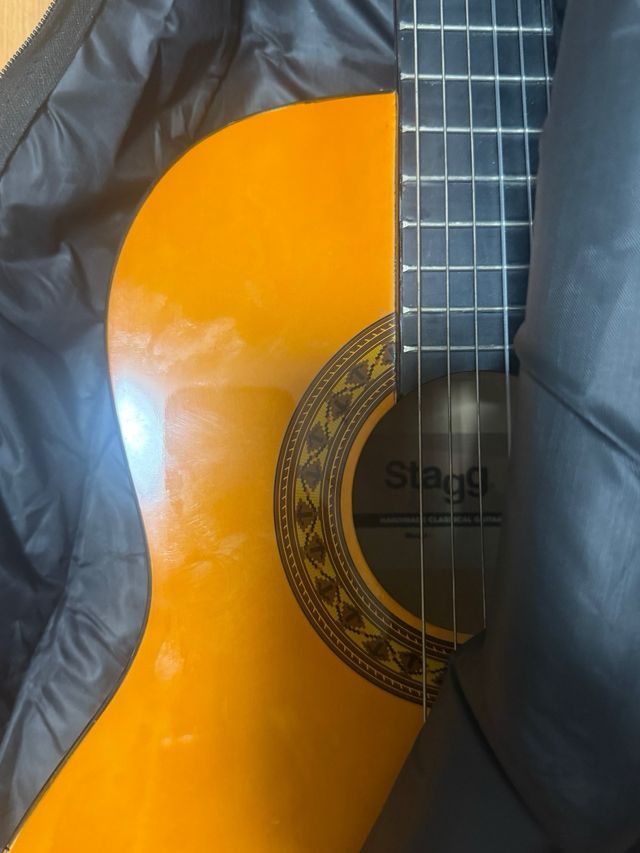 Guitarra Naranja