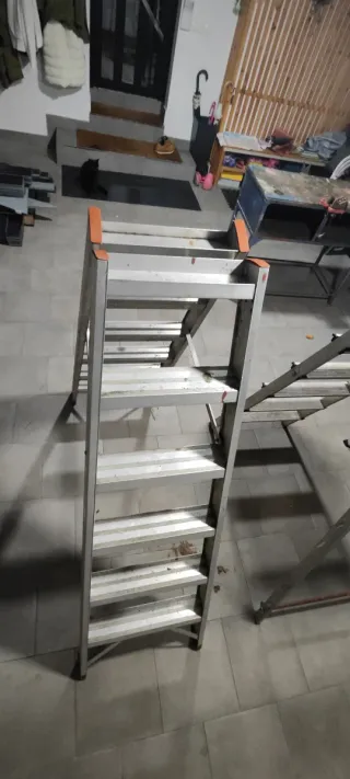 Escalera aluminio 5 peldaños muy resistente