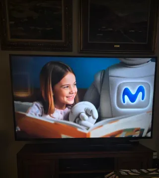 Televisor LG Negro y Azul