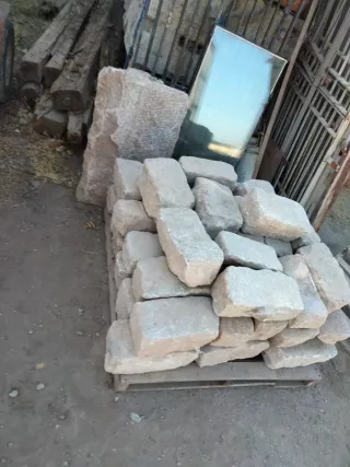 Adoquines de granito con pátina